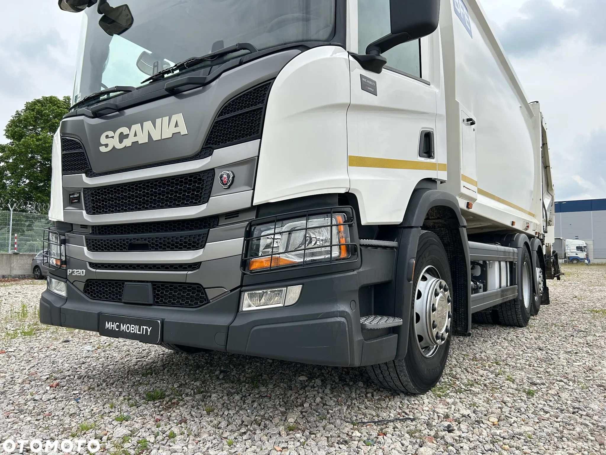 Scania P 320 DB 6x2*4NA - 16