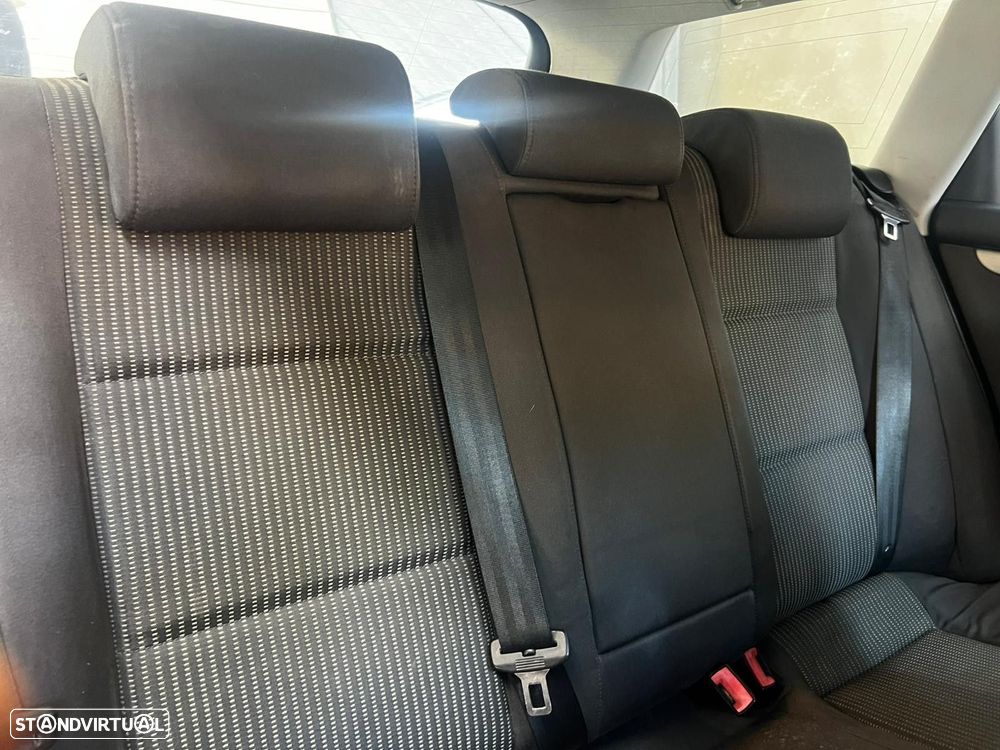 Audi A4 Avant 2.0 TDi S-line - 18