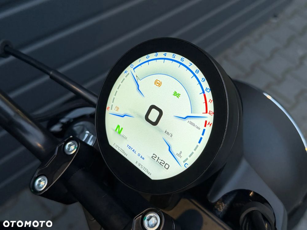 QJMOTOR SRV 125 - 7