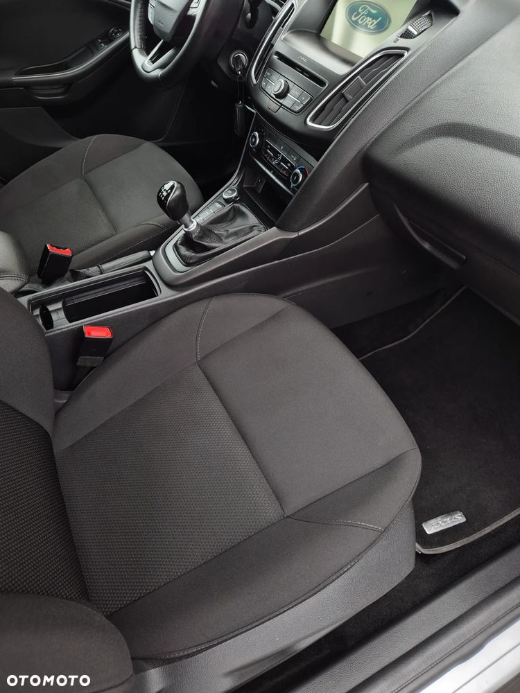 Ford Focus 1.5 TDCi DPF Start-Stopp-System Business - 12