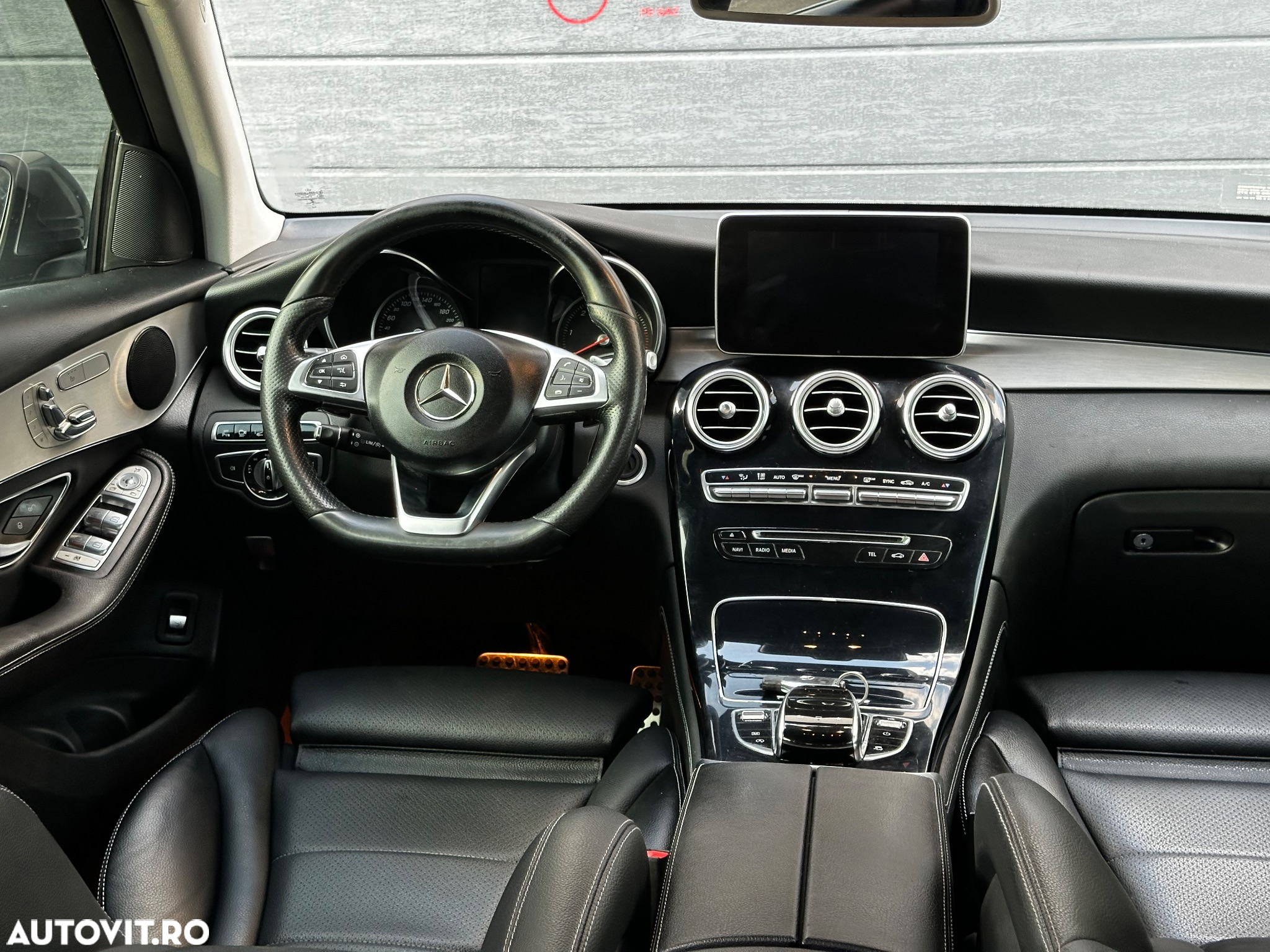 Mercedes-Benz GLC 220 d 4Matic 9G-TRONIC AMG Line - 7