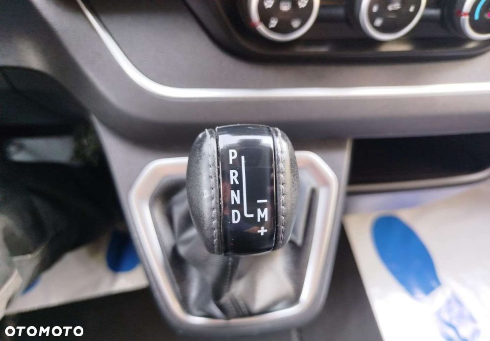 Renault Trafic - 11