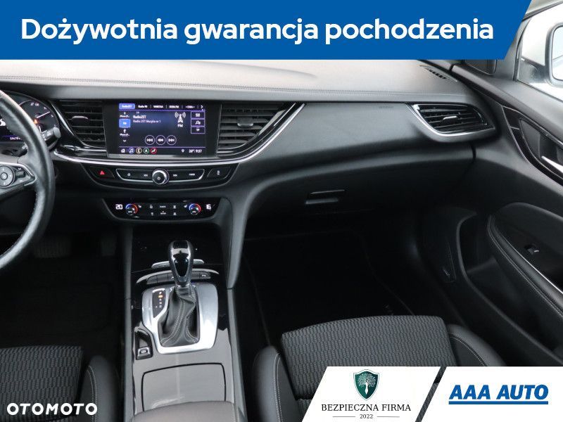 Opel Insignia - 10