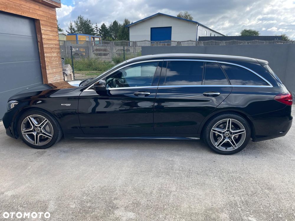 Mercedes-Benz Klasa C 300 d 4Matic 9G-TRONIC AMG Line - 2