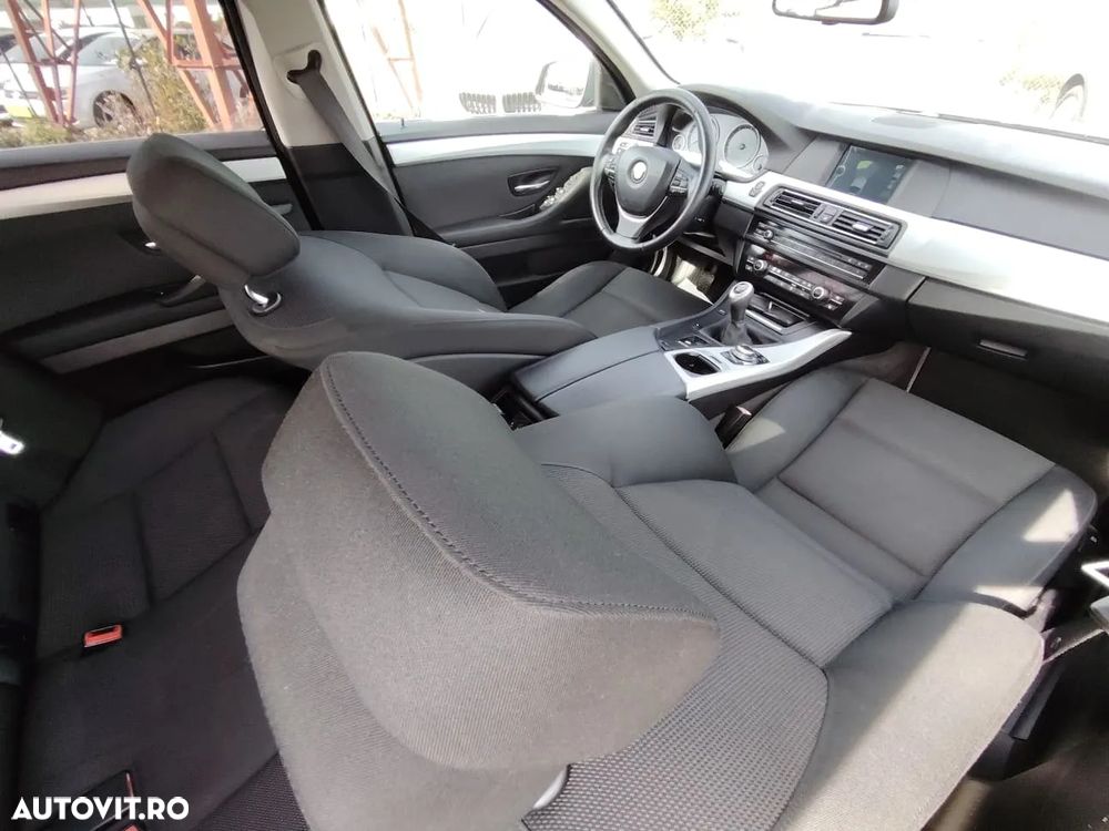 BMW Seria 5 520d Touring - 17