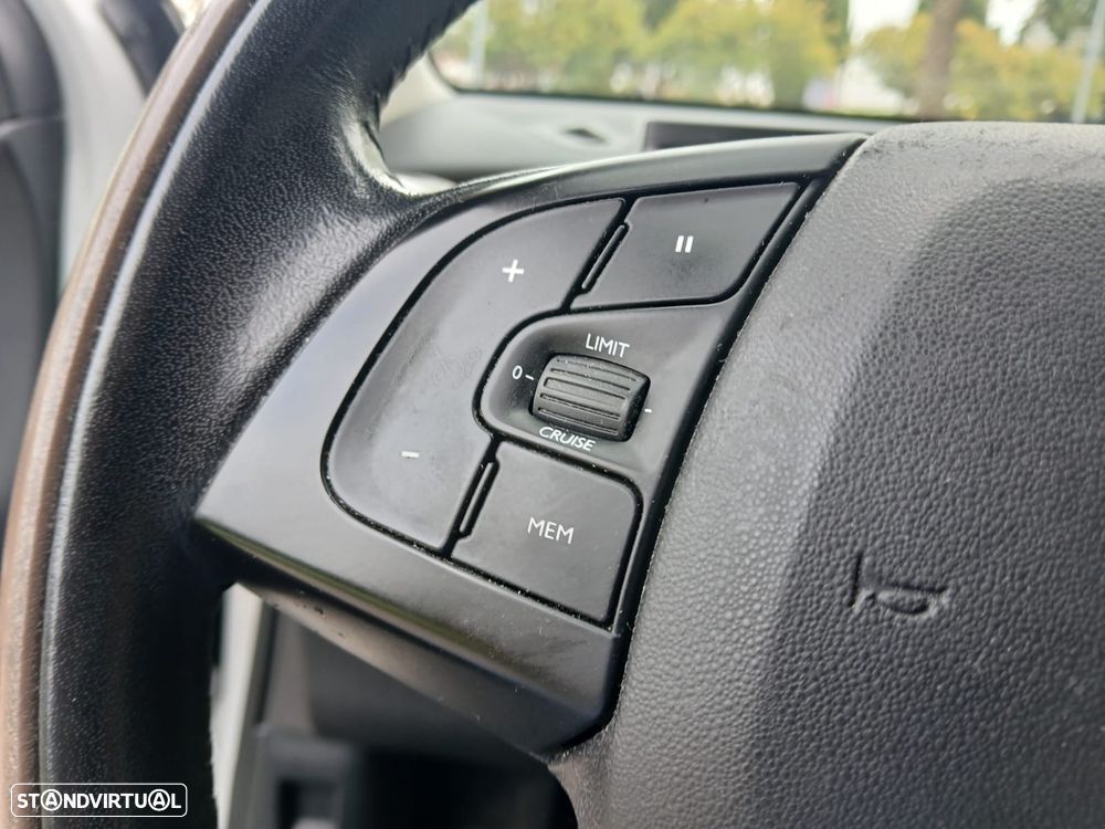 Citroën C4 Cactus 1.6 e-HDi Feel J17 ETG6 - 18