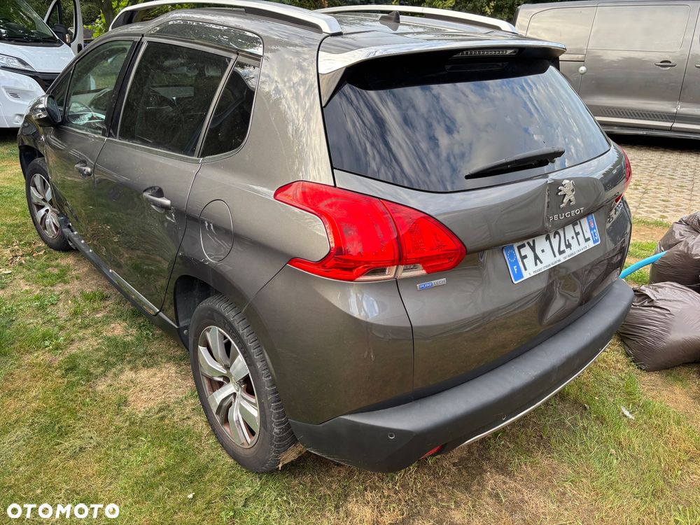 Peugeot 2008 - 6