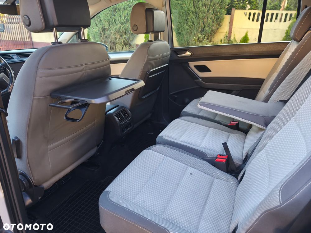 Volkswagen Touran 1.5 TSI EVO Trendline - 15