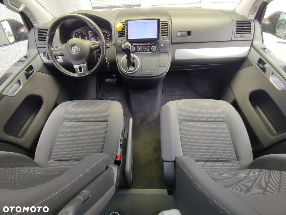 Volkswagen Multivan - 21