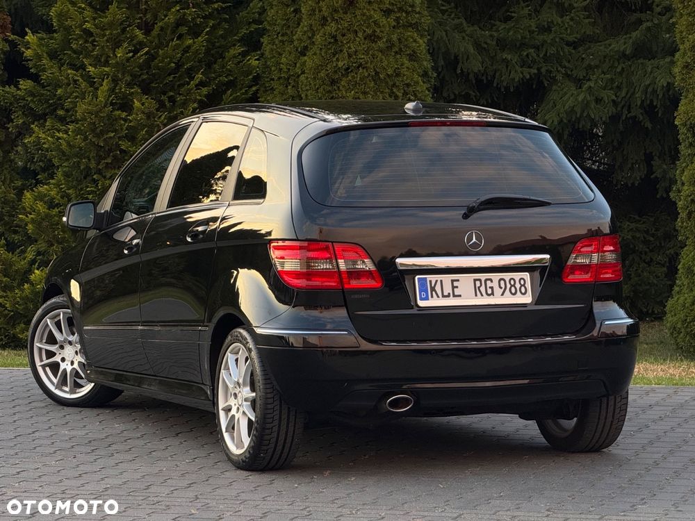 Mercedes-Benz Klasa B 180 BlueEFFICIENCY SPORT EDITION - 21