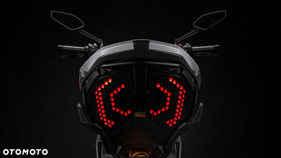 Ducati Diavel - 4