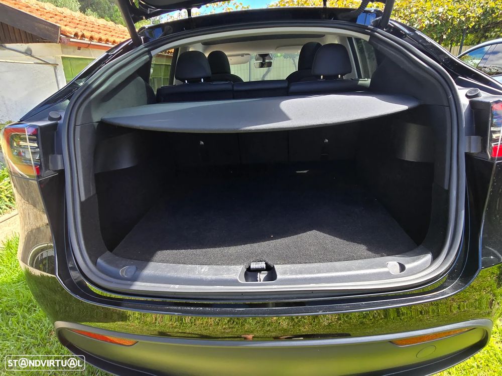Tesla Model Y Standard - 14