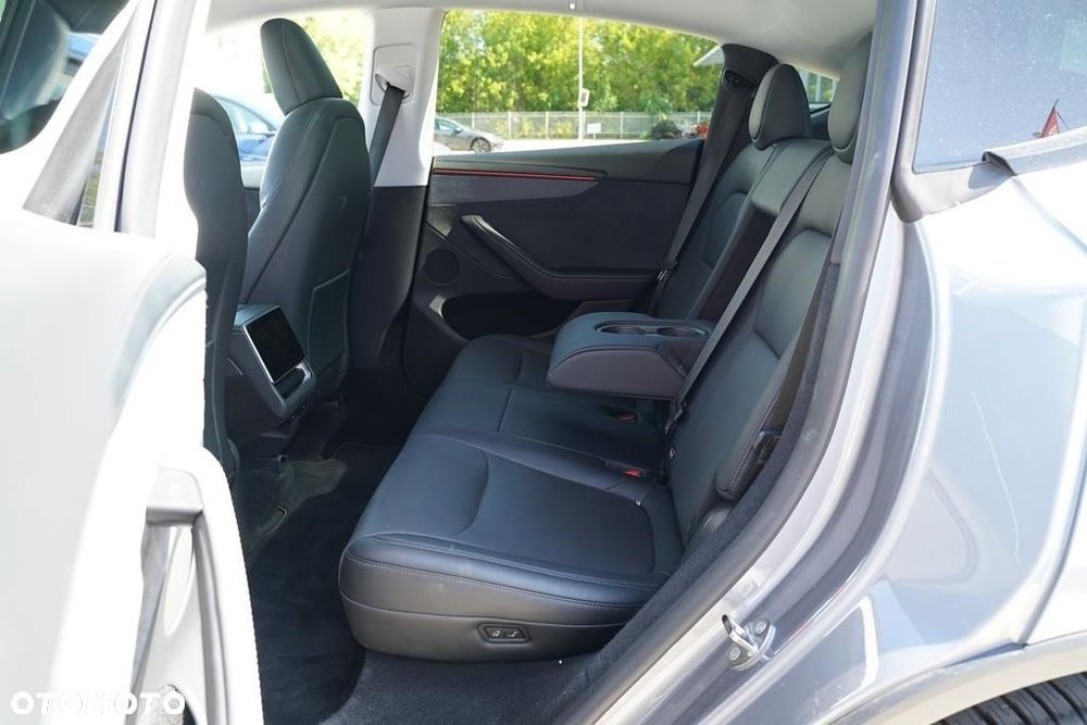 Tesla Model Y 79kWh Long Range Premium AWD - 10