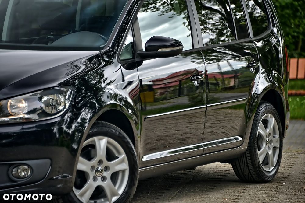 Volkswagen Touran - 11