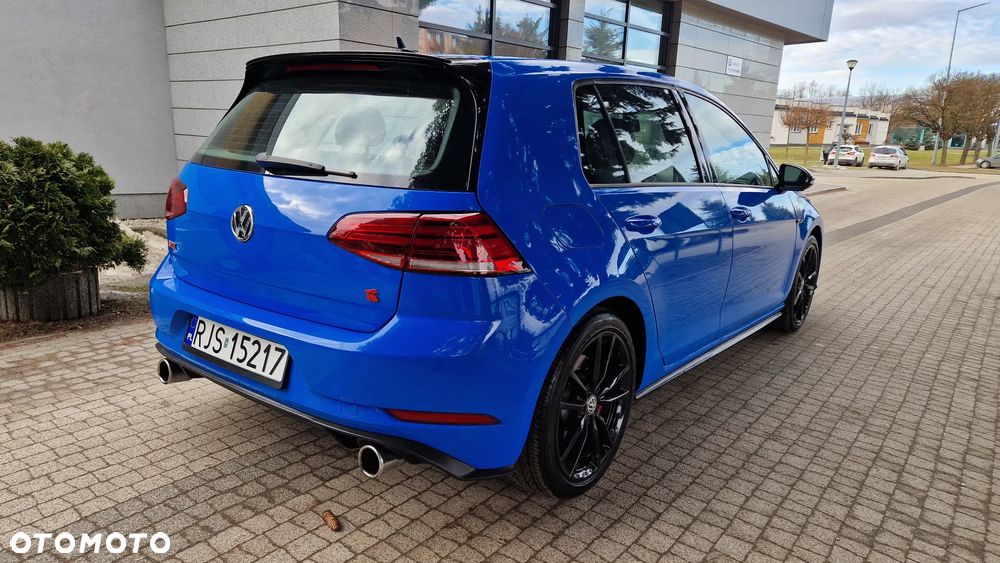 Volkswagen Golf - 11