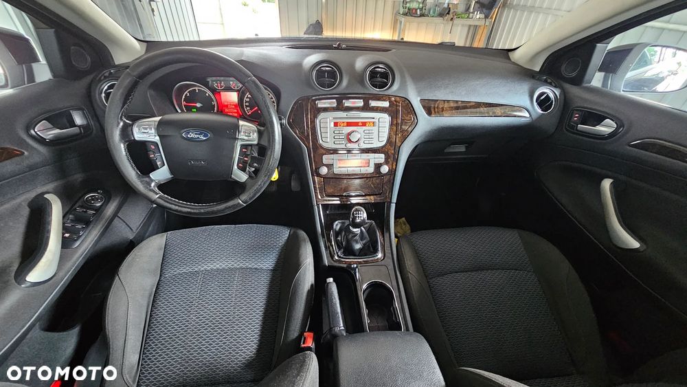 Ford Mondeo 1.8 TDCi Ghia - 10