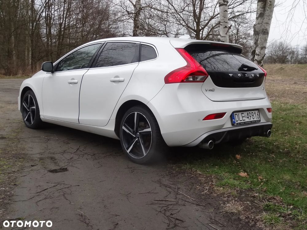 Volvo V40 D3 Geartronic RDesign - 6