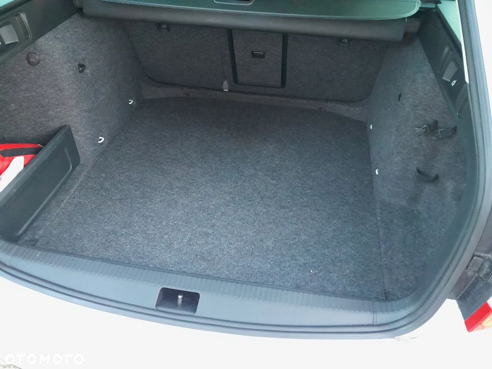 Skoda Octavia 2.0 TDI DSG Premium Edition - 24