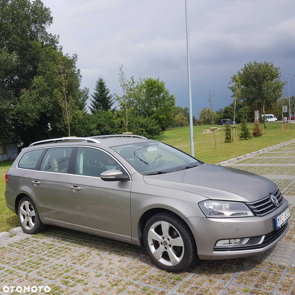 Volkswagen Passat - 4