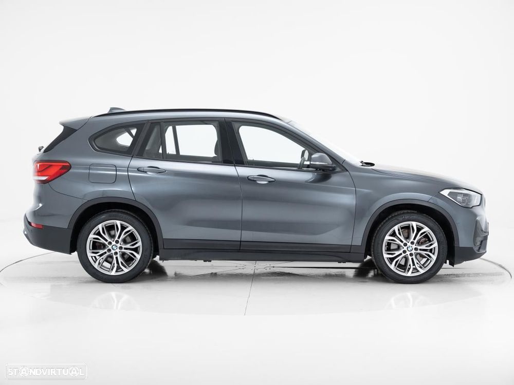 BMW X1 25 e xDrive Corporate Edition - 3