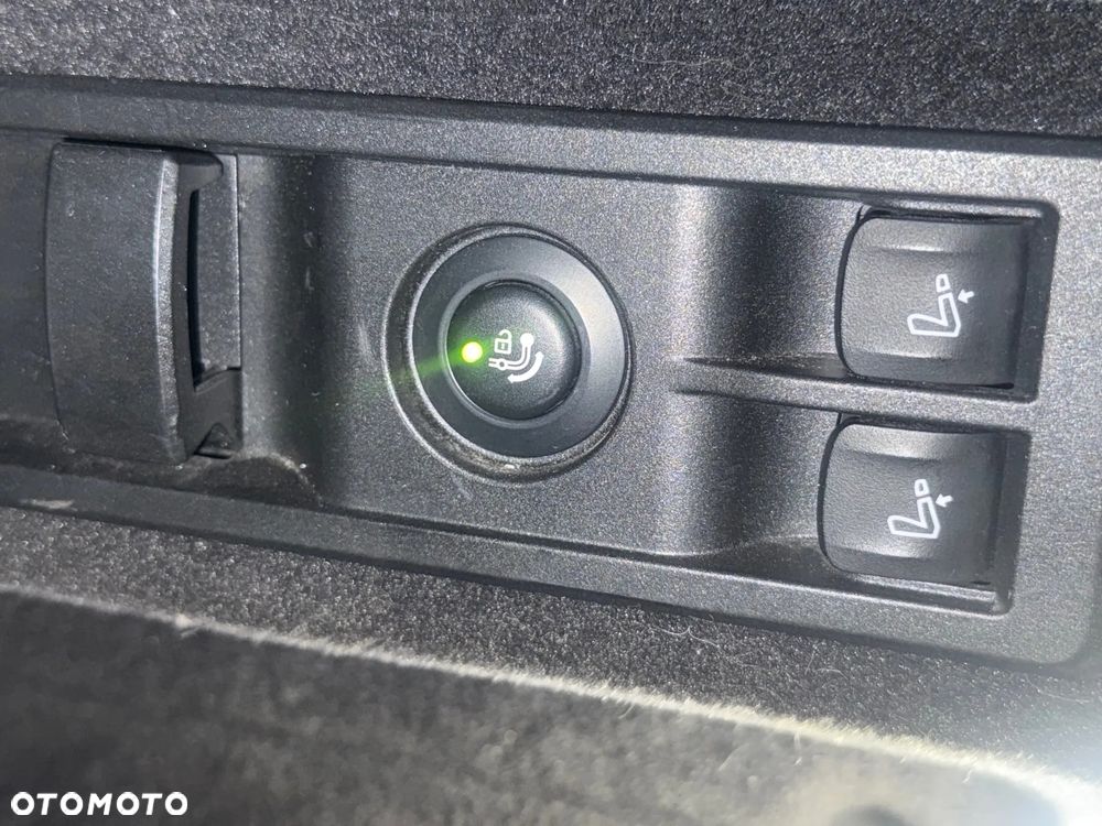 BMW Seria 3 330e xDrive M Sport sport - 29