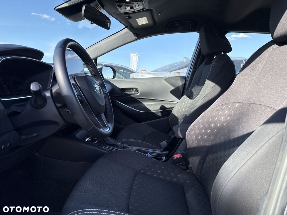 Toyota Corolla 1.8 Hybrid Comfort - 17