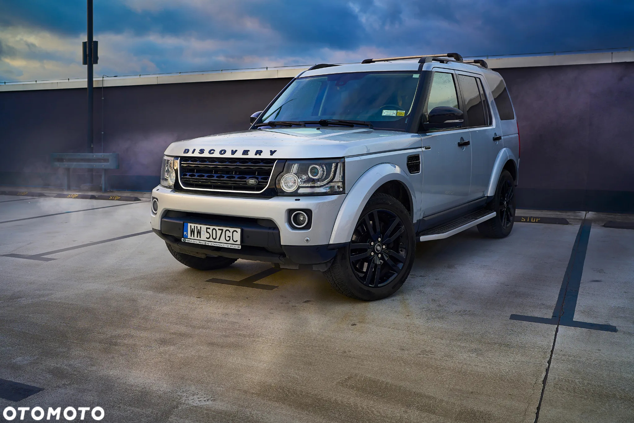 Land Rover Discovery IV 3.0 V6 SC HSE
