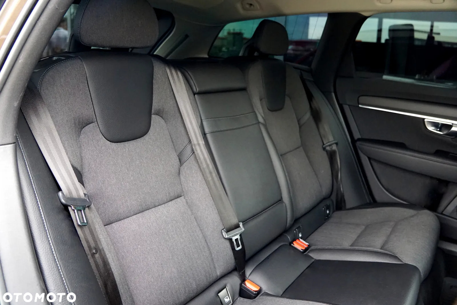 Volvo V90 Cross Country D4 AWD - 24