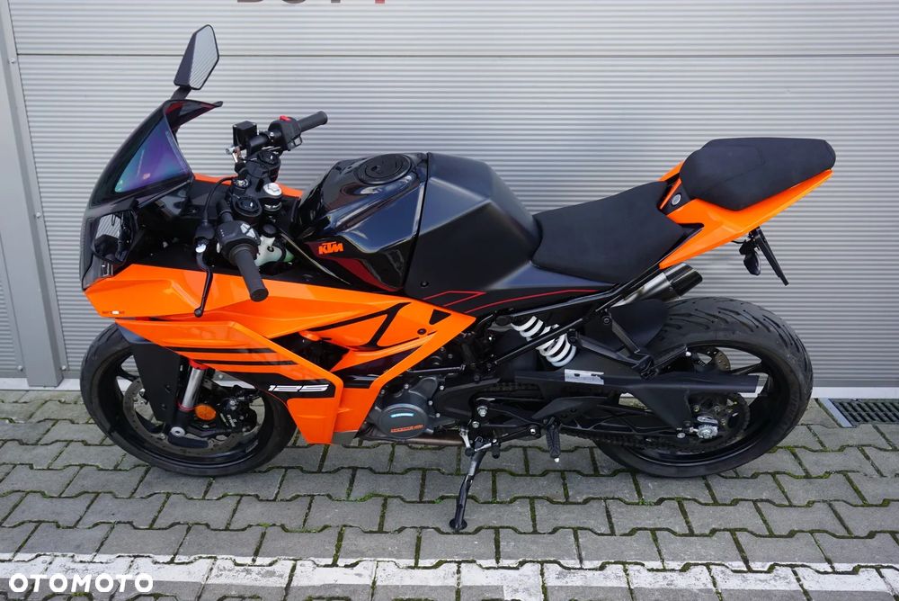 KTM RC 125 - 11
