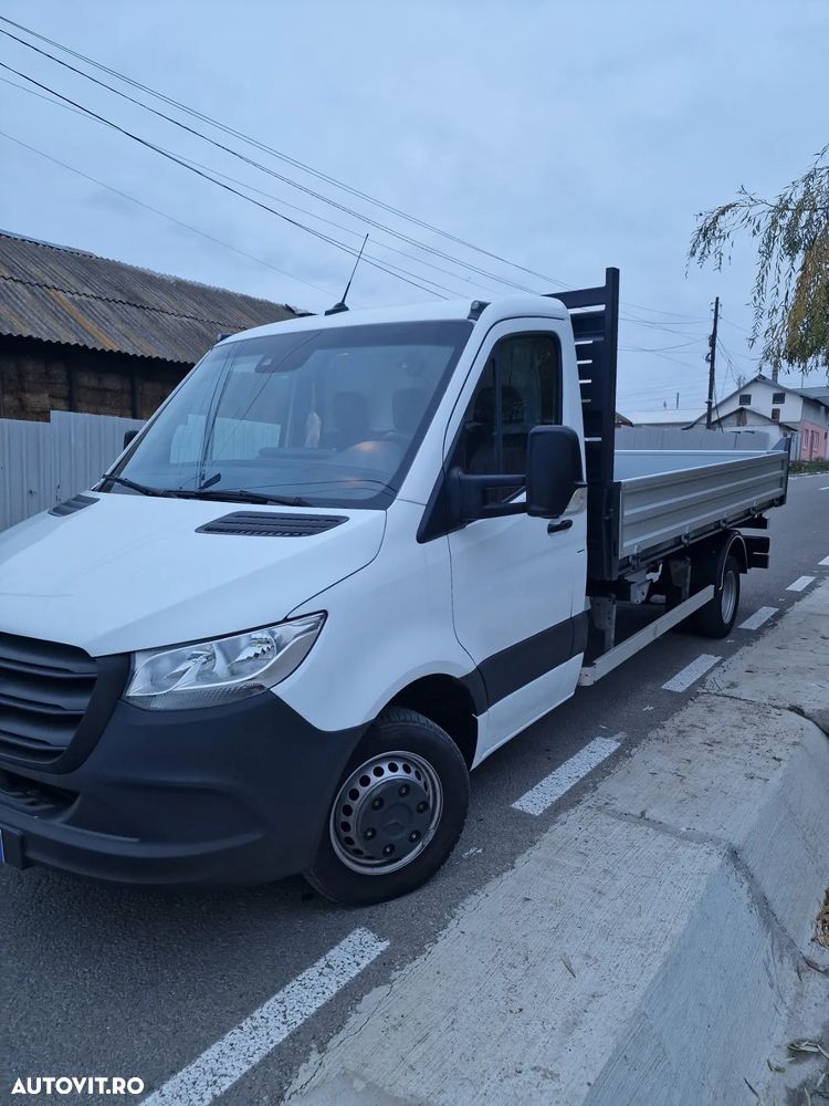 Mercedes-Benz Sprinter - 1