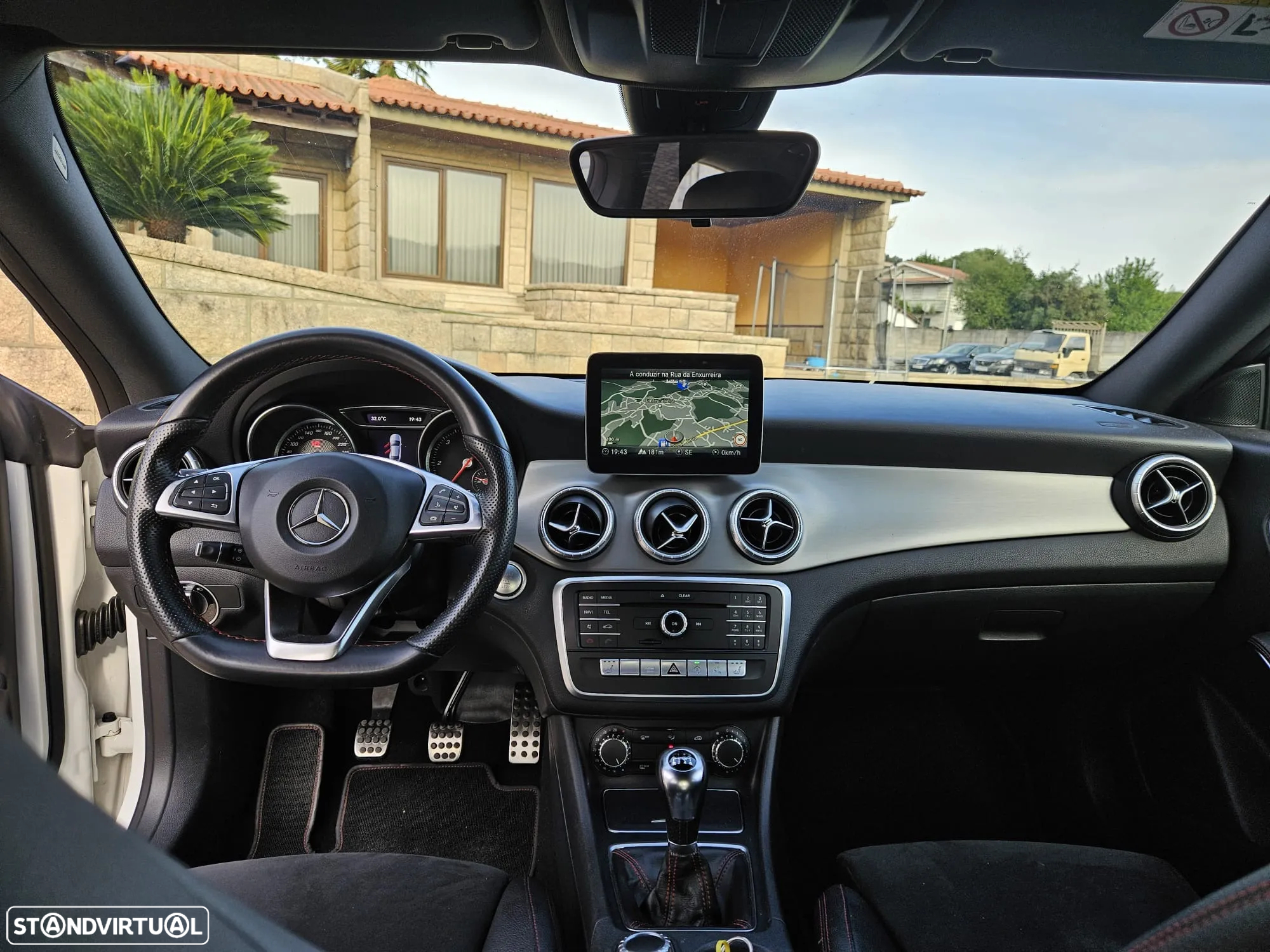 Mercedes-Benz CLA 180 d AMG Line - 11