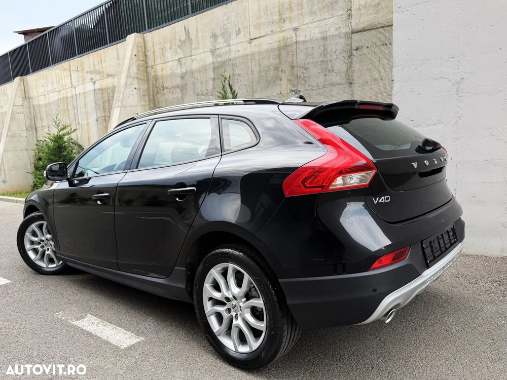 Volvo V40 D3 Geartronic Summum - 6