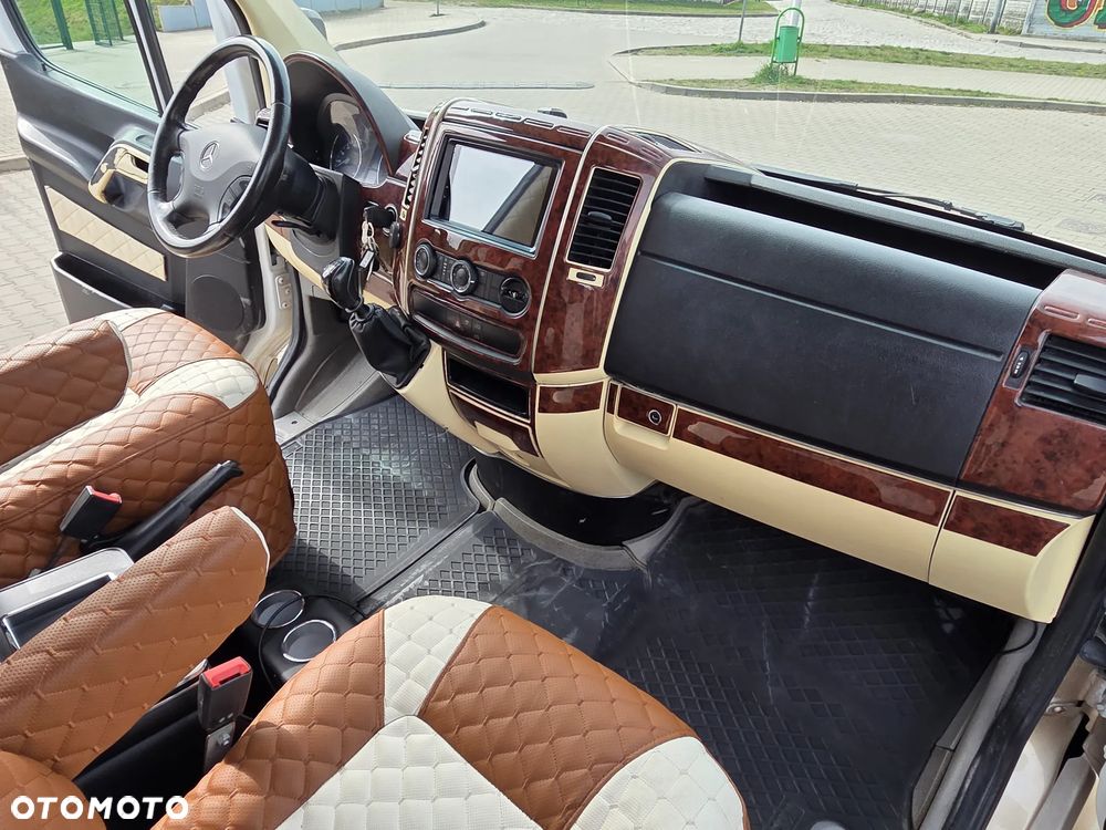 Mercedes-Benz Sprinter - 19