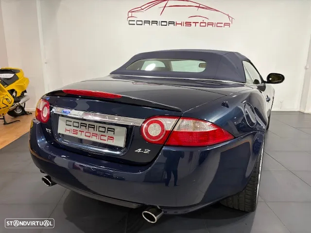 Jaguar XK 4.2 V8 Convertible - 5