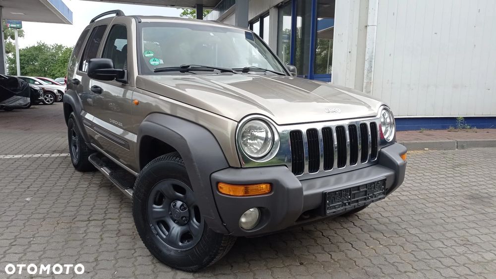 Jeep Cherokee - 26