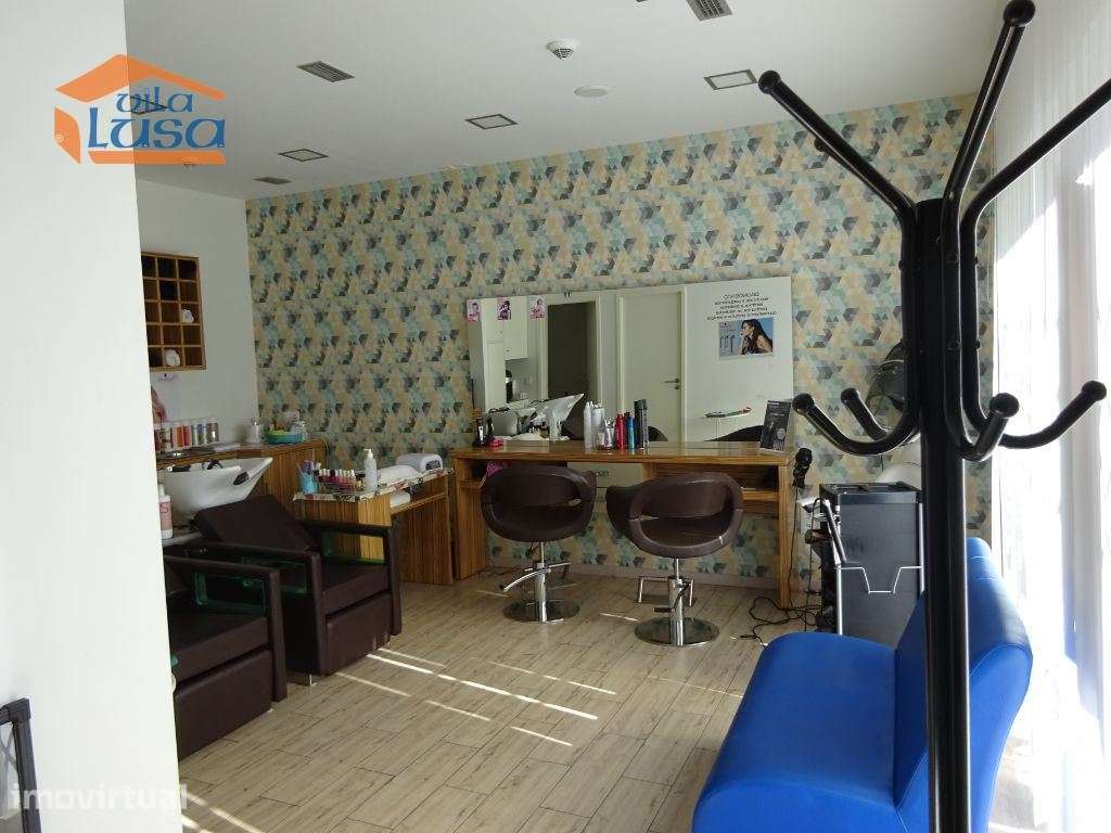 Cabeleireiro e Estética equipado Vilar de Andorinho - Grande imagem: 2/11