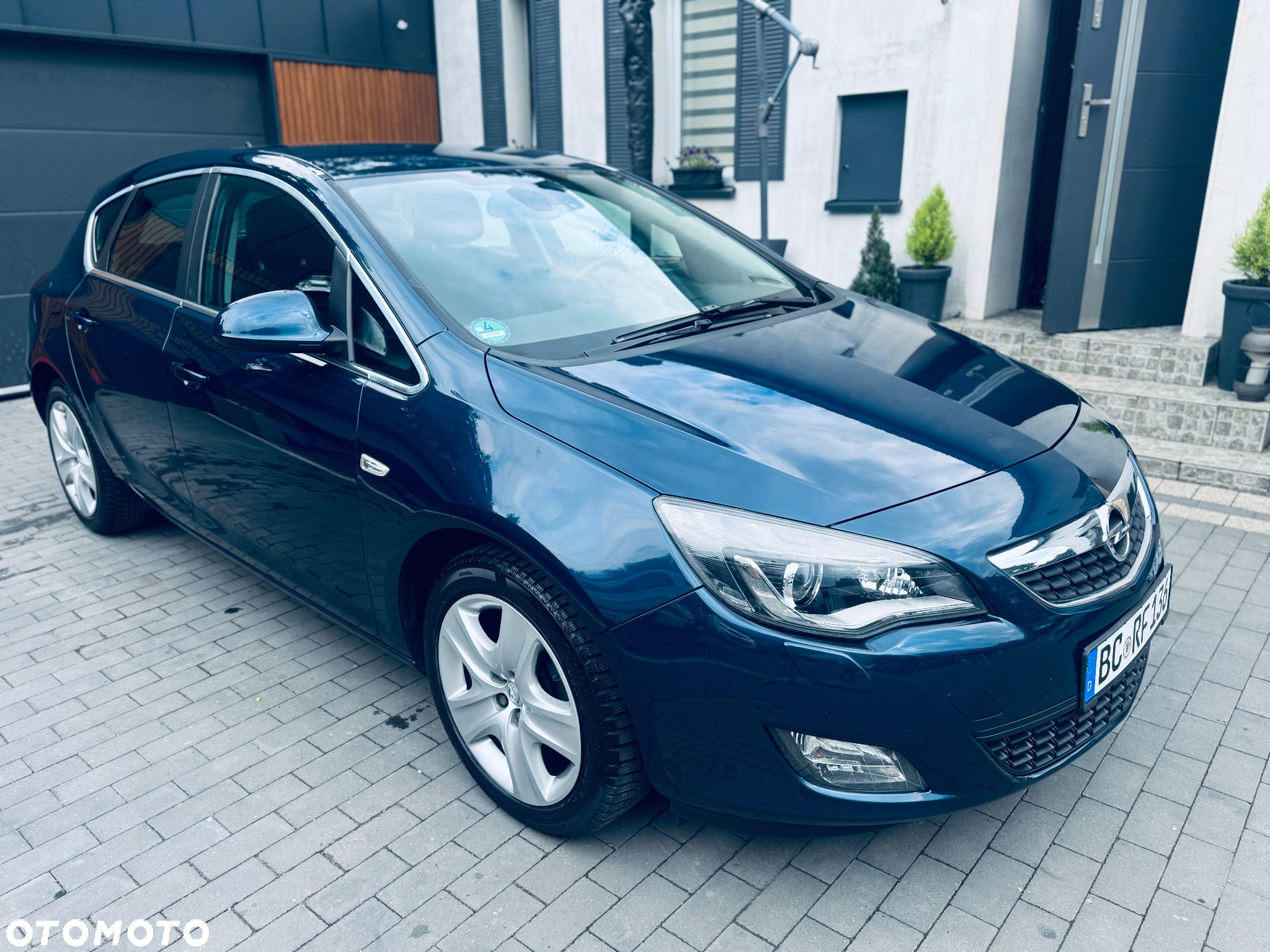 Opel Astra 1.4 Turbo ecoFLEX Start/Stop Exklusiv - 2