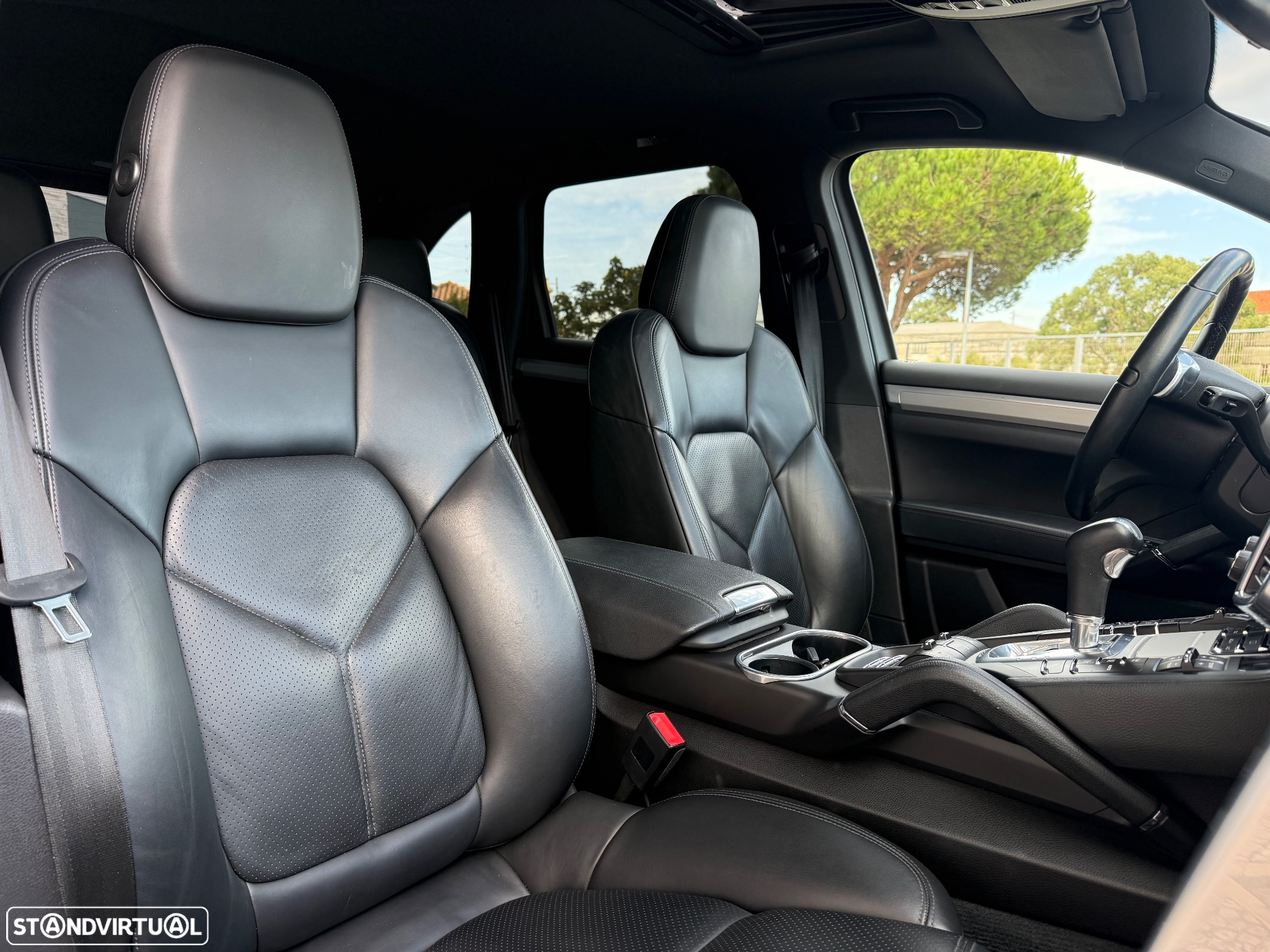 Porsche Cayenne II Platinum Edition - 31