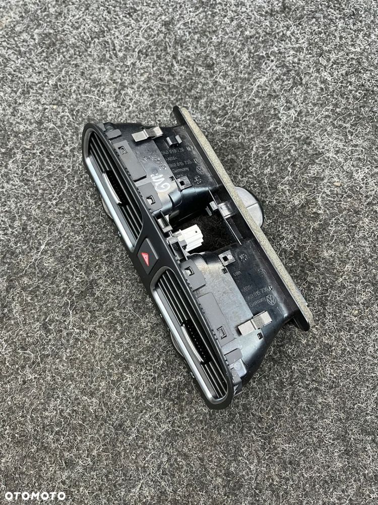 vw golf VI lift kratka nawiewu środkowa 5K0819743 - 5