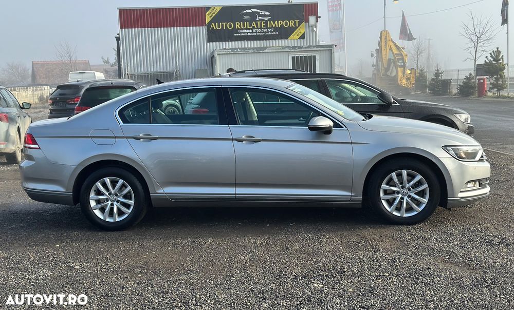 Volkswagen Passat - 11