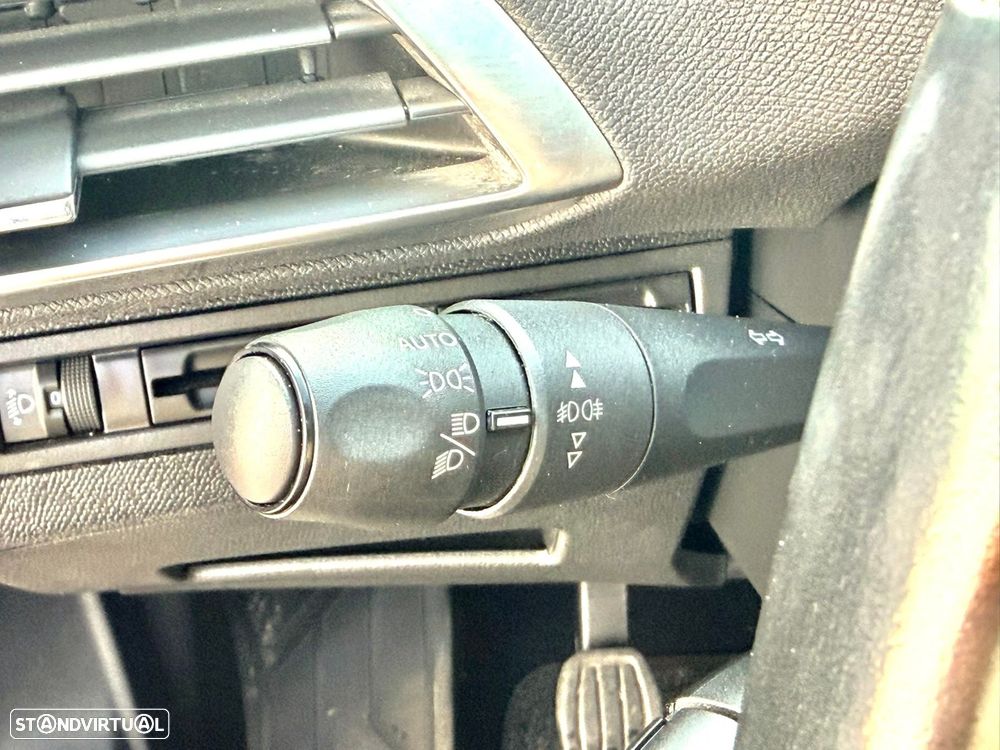 Peugeot 3008 1.2 PureTech Active - 21