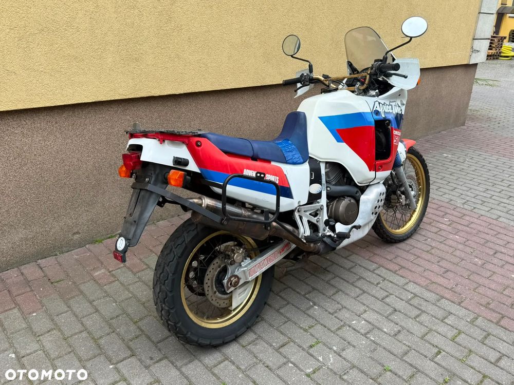 Honda XRV - 10