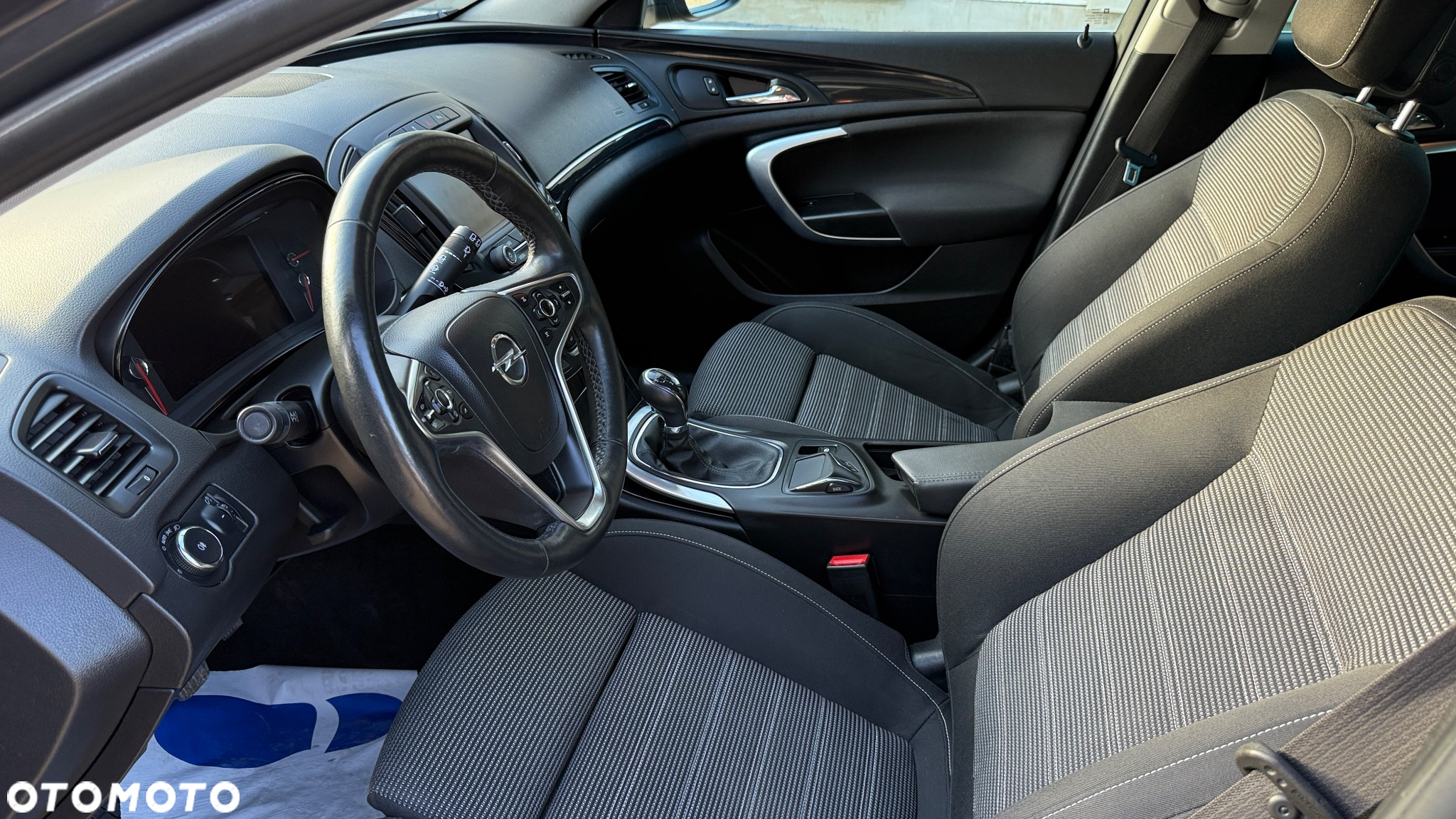 Opel Insignia 2.0 CDTI Cosmo ecoFLEX S&S - 17