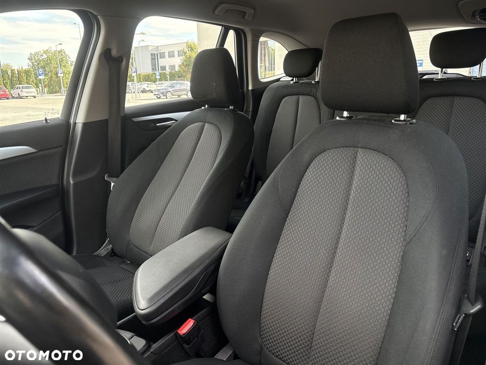 BMW X1 sDrive18i - 19