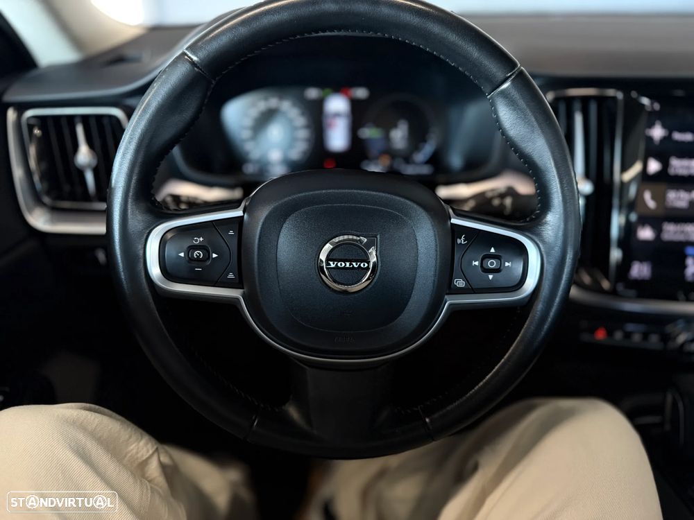 Volvo V60 2.0 T6 AWD TE R-Design - 19