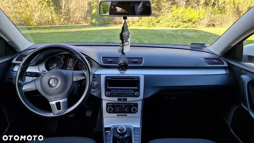 Volkswagen Passat 1.6 TDI Perfectline - 7