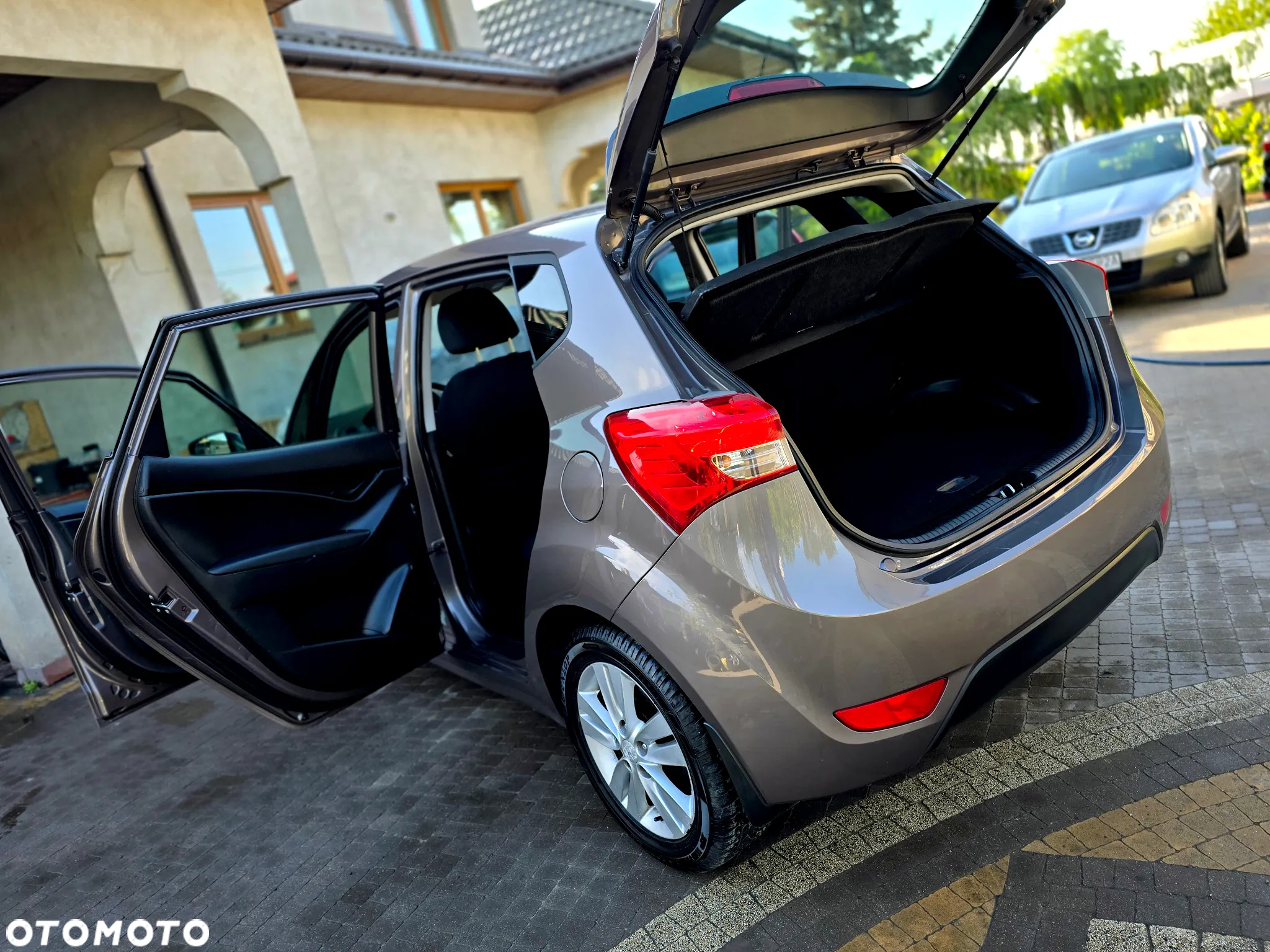 Hyundai ix20 1.4 Premium - 9