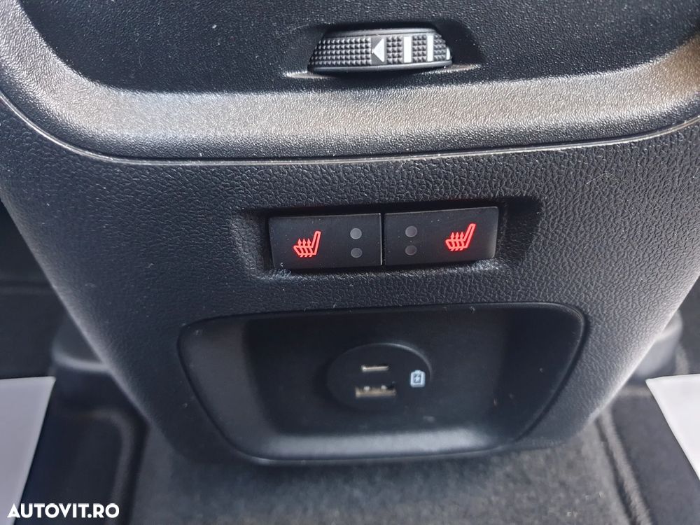 Ford Kuga 2.5 Duratec FHEV AWD Trend - 31