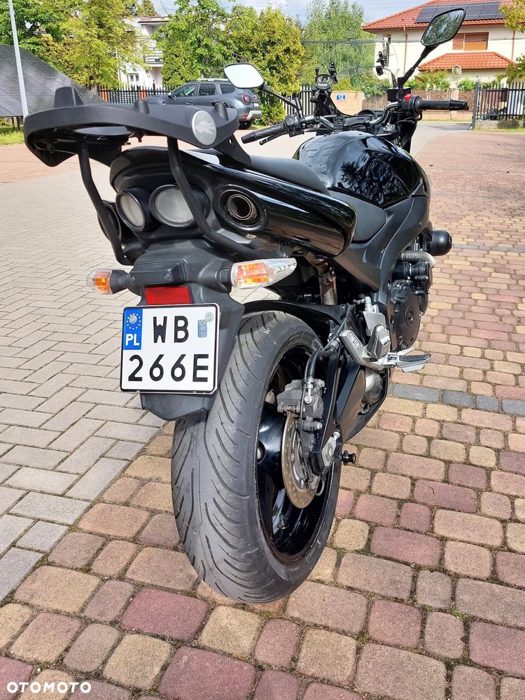 Suzuki GSR - 18