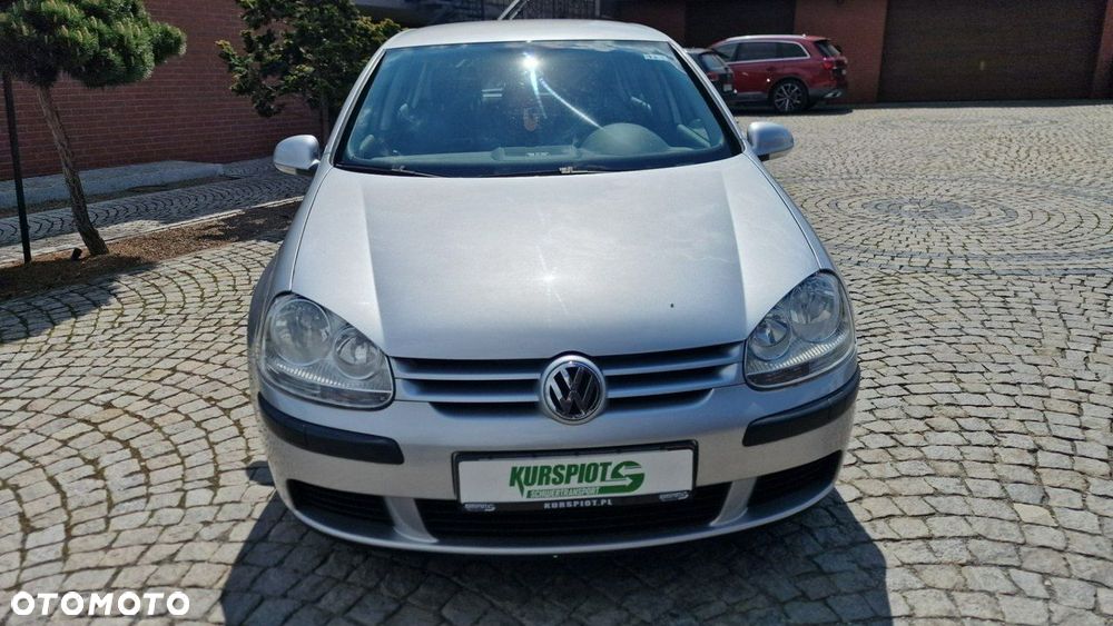Volkswagen Golf - 8